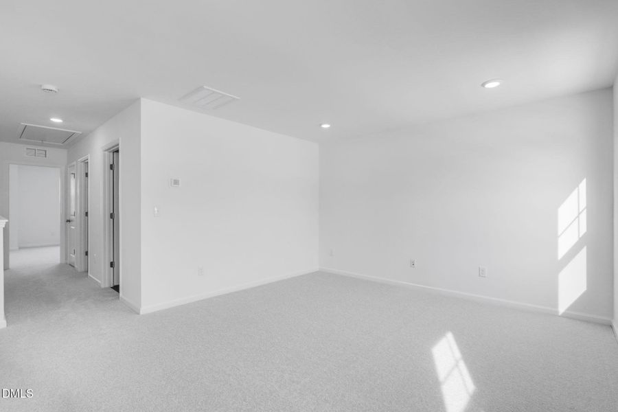 SUN_ElmGrove_Pic_Jackson_QMI_17_Loft_3of