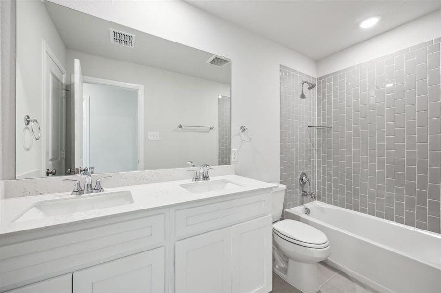 Furnished interior view inside a new home in Bellagio, Forney (Image 8).