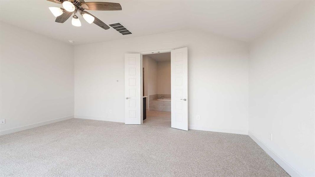 Spacious, unfurnished interior of a new home in Terraces 62', Rockwall (Image 18). Spacious, unfurnished interior of a new home in Terraces 62', Rockwall (Image 18).