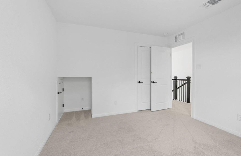 Spacious, unfurnished interior of a new home in Horizon Lake, Leander (Image 24). Spacious, unfurnished interior of a new home in Horizon Lake, Leander (Image 24).