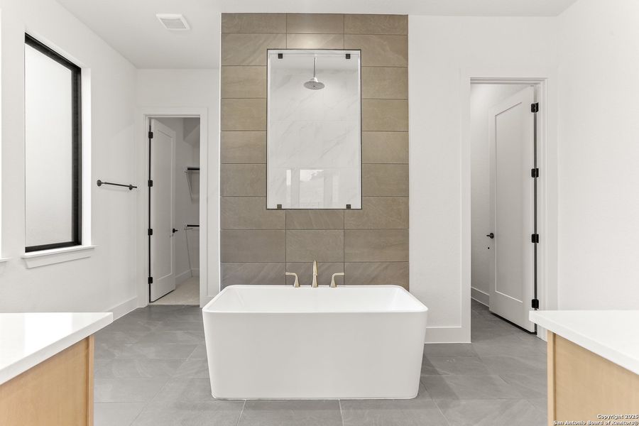 Furnished interior view inside a new home in Esperanza - 70', Boerne (Image 4).