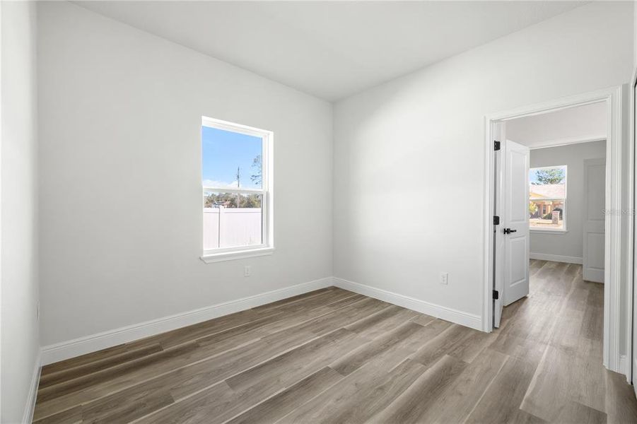 Spacious, unfurnished interior of a new home in , Ocala (Image 23).