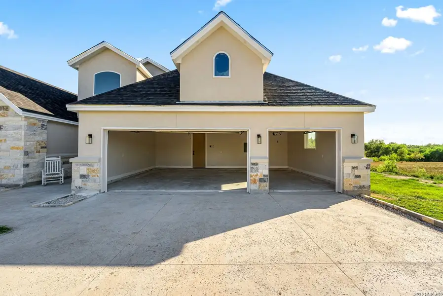 Image 71 of a home in .