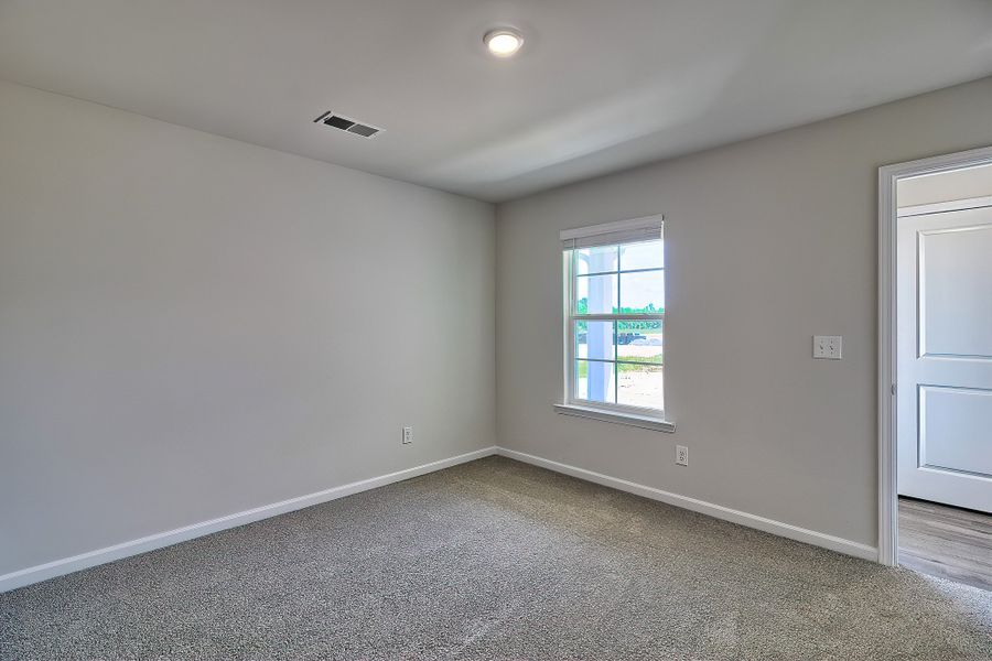 Spacious, unfurnished interior of a new home in Canary Woods, Hopkins (Image 15).