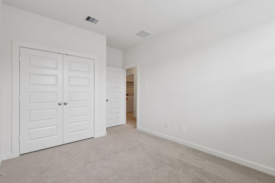 Photo is not of the actual home, but is an inspirational photo of builder’s model home and may depict options, furnishings, and/or decorator features that are not included Photo is not of the actual home, but is an inspirational photo of builder’s model home and may depict options, furnishings, and/or decorator features that are not included