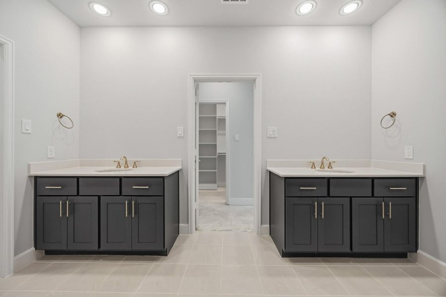 Double vanities = double the ease. Whether it’s a busy weekday morning or a relaxing Sunday night, this setup makes sharing effortless and stylish. Double vanities = double the ease. Whether it’s a busy weekday morning or a relaxing Sunday night, this setup makes sharing effortless and stylish.