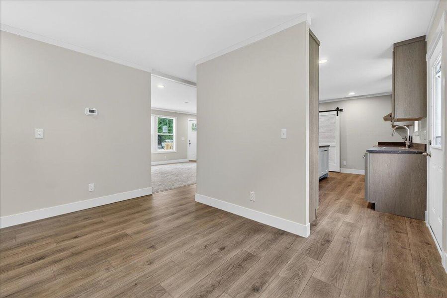 Spacious, unfurnished interior of a new home in , Walterboro (Image 39).