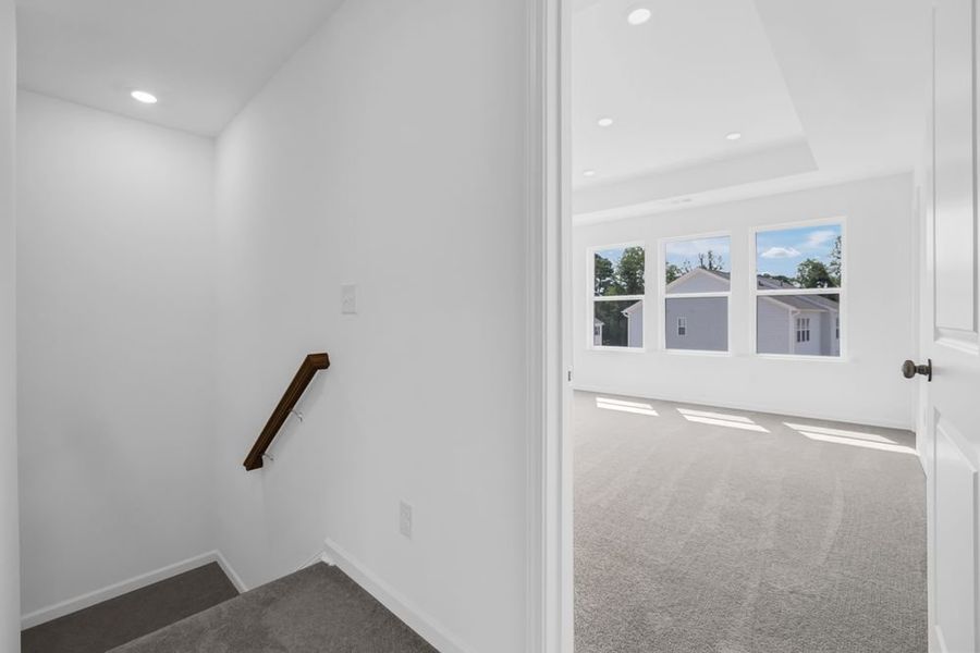 Image 48 of a home in Somerset at Veterans Memorial.