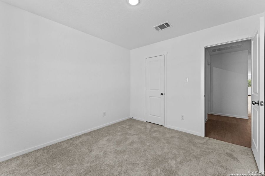 Spacious, unfurnished interior of a new home in Lodi Grove, Floresville (Image 16). Spacious, unfurnished interior of a new home in Lodi Grove, Floresville (Image 16).