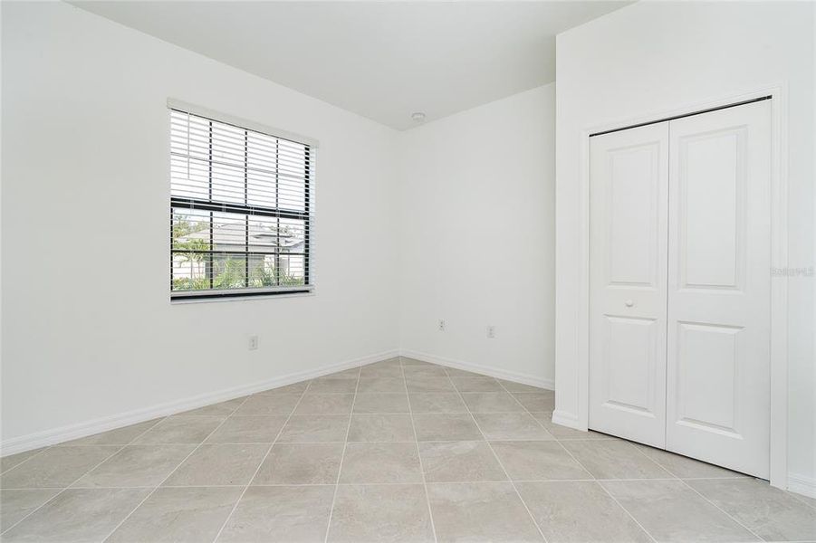 Spacious, unfurnished interior of a new home in , Port Charlotte (Image 13).