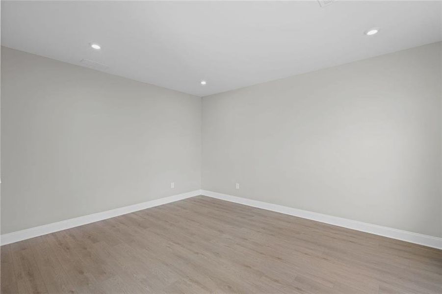 Spacious, unfurnished interior of a new home in Twin Lakes, Hoschton (Image 17).