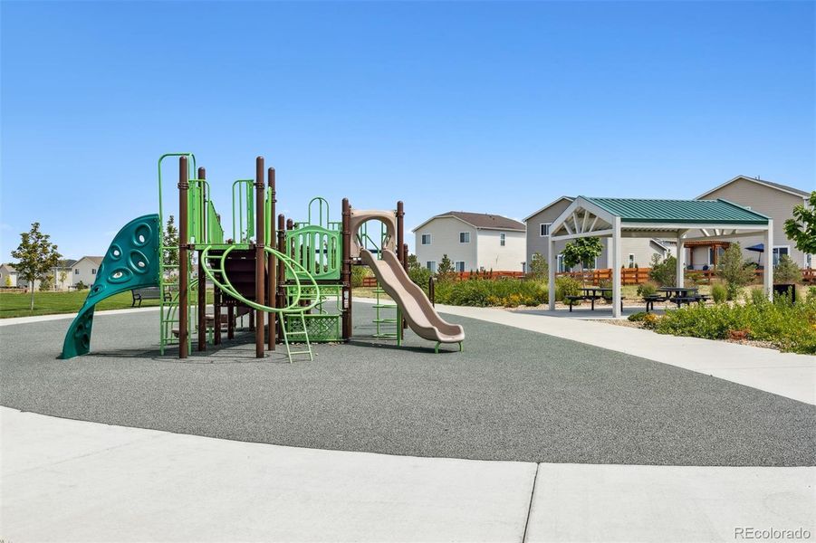 Community amenities in Hidden Creek, Frederick (Image 24).