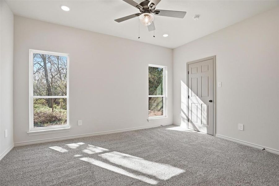 Spacious, unfurnished interior of a new home in , Whitney (Image 33).