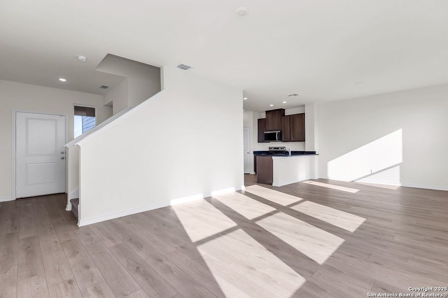 Spacious, unfurnished interior of a new home in Knox Ridge, Converse (Image 16).