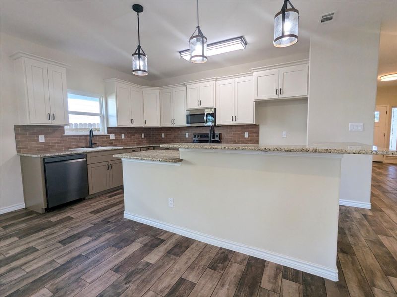 Spacious, unfurnished interior of a new home in , Lampasas (Image 12). Spacious, unfurnished interior of a new home in , Lampasas (Image 12).