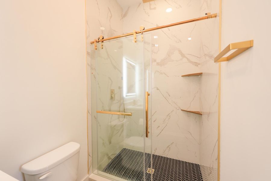 Image 77 of a home in .