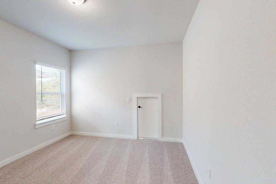 Spacious, unfurnished interior of a new home in Edgewood, Leander (Image 22).