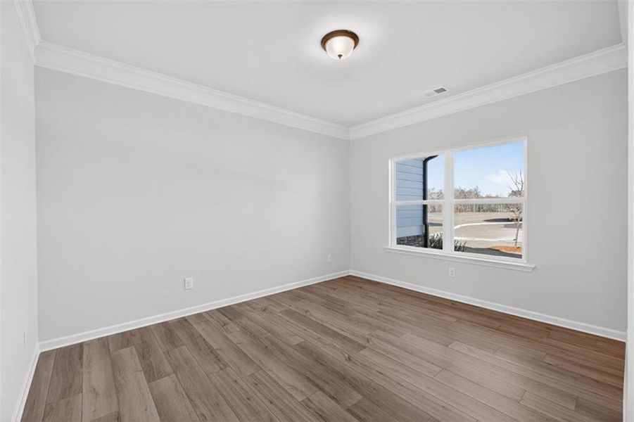 Spacious, unfurnished interior of a new home in Jones Ridge, Dallas (Image 34).