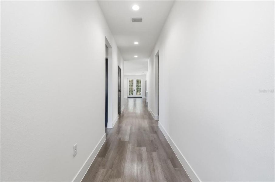 Spacious, unfurnished interior of a new home in , Ocala (Image 39).