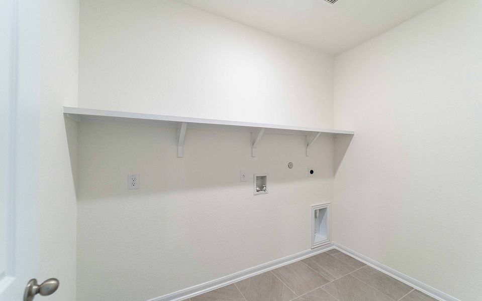 Spacious, unfurnished interior of a new home in Mesa Vista, Von Ormy (Image 37). Spacious, unfurnished interior of a new home in Mesa Vista, Von Ormy (Image 37).