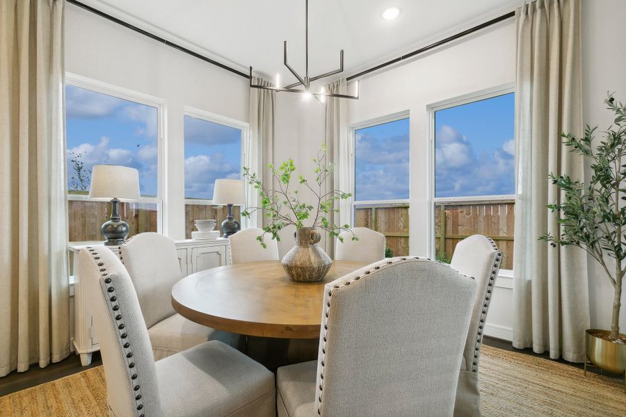 Dining Area Dining Area