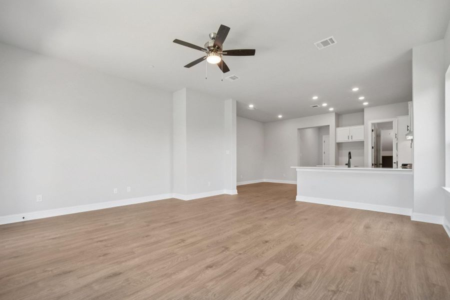 Spacious, unfurnished interior of a new home in Cross Creek, Cedar Park (Image 19).