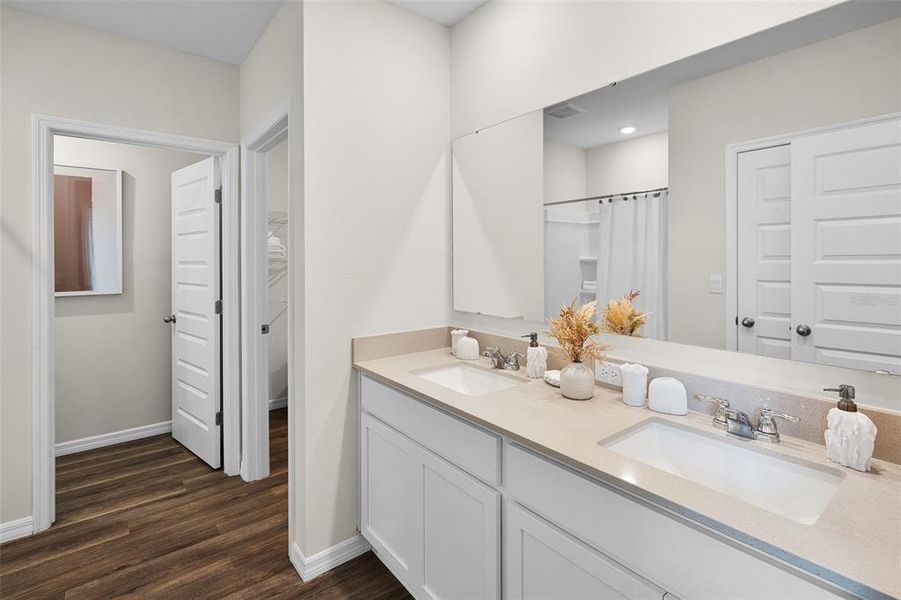 Furnished interior view inside a new home in Fox Branch, Lakeland (Image 32).