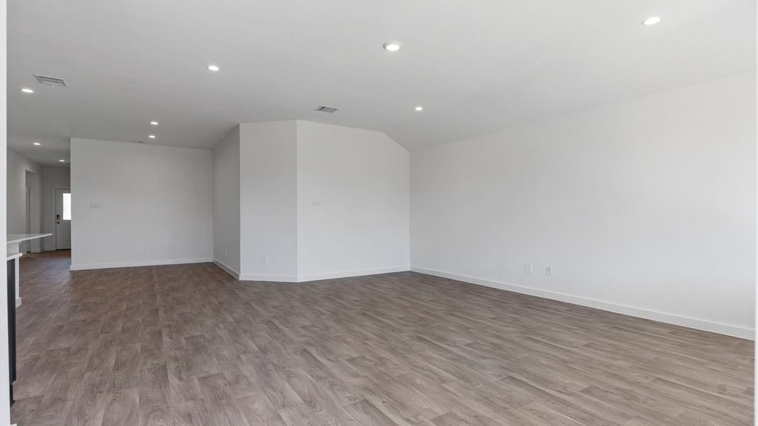 Spacious, unfurnished interior of a new home in Tamarron, Fulshear (Image 33). Spacious, unfurnished interior of a new home in Tamarron, Fulshear (Image 33).