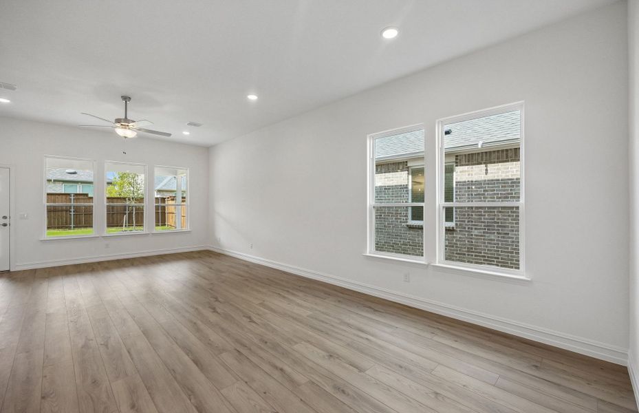 Spacious, unfurnished interior of a new home in Creekview Meadows, Pilot Point (Image 14). Spacious, unfurnished interior of a new home in Creekview Meadows, Pilot Point (Image 14).