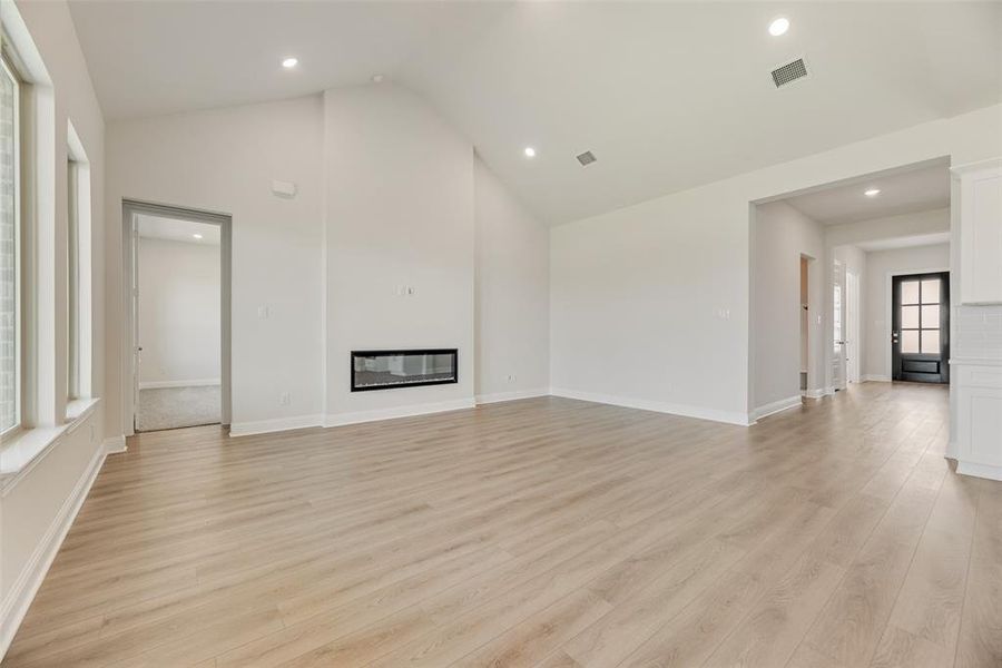 Spacious, unfurnished interior of a new home in Villages of Creekwood, Frisco (Image 27). Spacious, unfurnished interior of a new home in Villages of Creekwood, Frisco (Image 27).