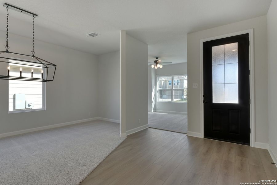 Spacious, unfurnished interior of a new home in Cordova Trails, Seguin (Image 27).