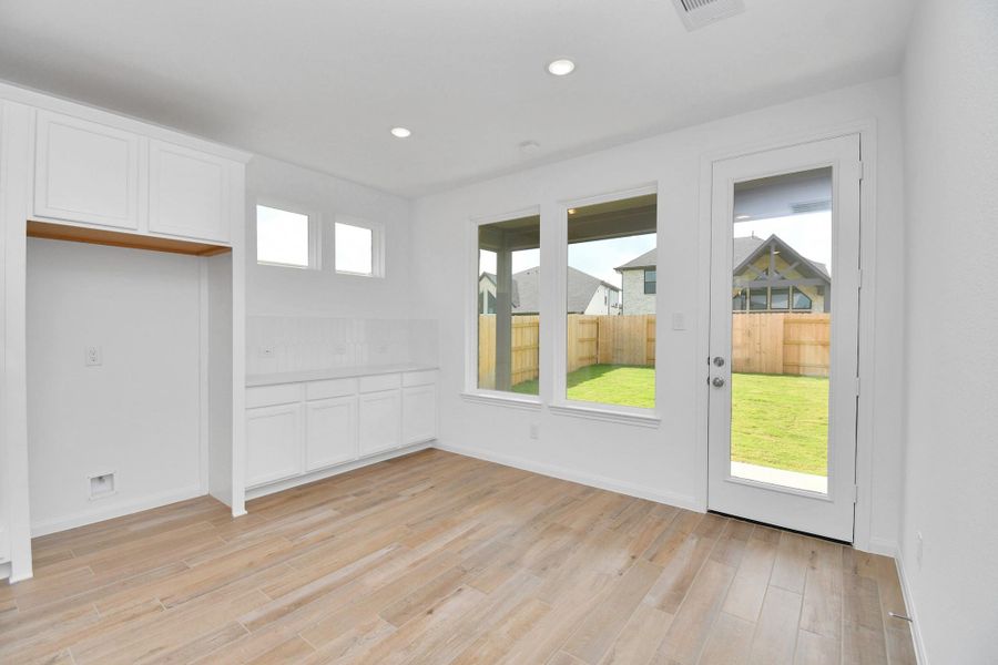 Spacious, unfurnished interior of a new home in Elyson, Katy (Image 20).