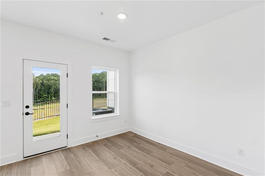 Spacious, unfurnished interior of a new home in Grandview Terrace, Canton (Image 14).