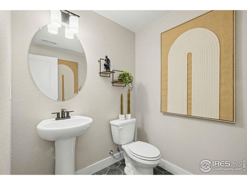 Basement - Powder bath