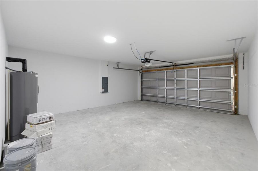 Spacious, unfurnished interior of a new home in , Weeki Wachee (Image 21). Spacious, unfurnished interior of a new home in , Weeki Wachee (Image 21).