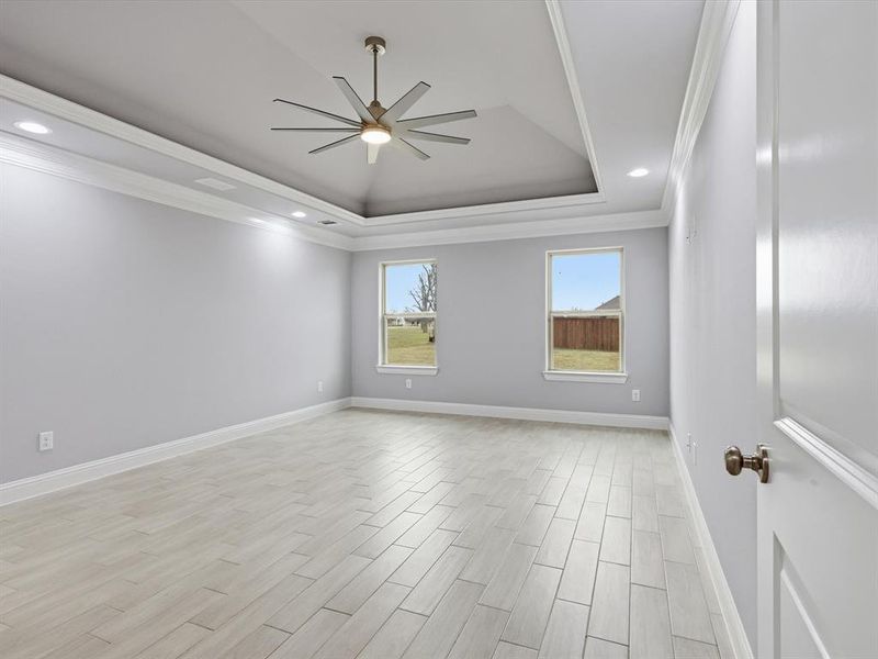 Spacious, unfurnished interior of a new home in , Granbury (Image 20).