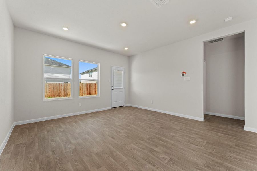 Spacious, unfurnished interior of a new home in Whisper South, San Marcos (Image 16).