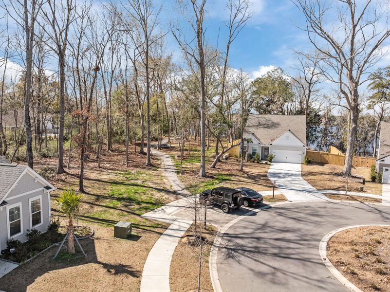 Community amenities in , Hanahan (Image 34).