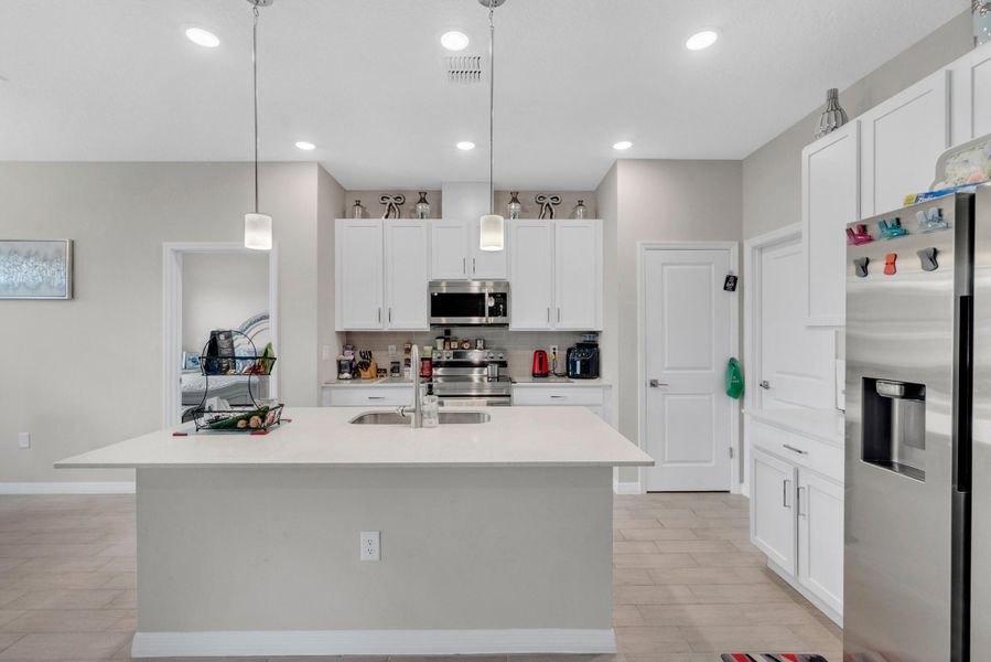 544 Higgs Ave NW-14