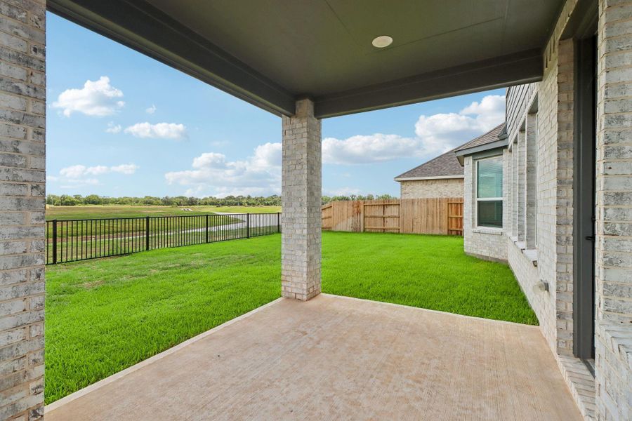 Exterior details and patio area of a home in Kingdom Heights, Rosenberg (Image 3). Exterior details and patio area of a home in Kingdom Heights, Rosenberg (Image 3).