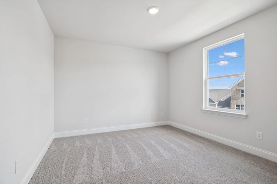 Spacious, unfurnished interior of a new home in Cades Bluff, Lebanon (Image 35).