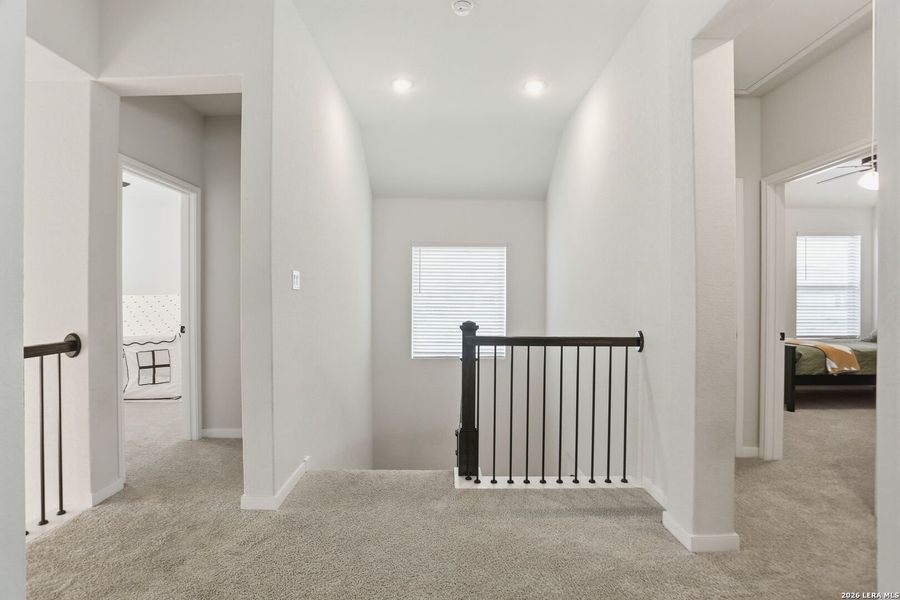 Spacious, unfurnished interior of a new home in Davis Ranch, San Antonio (Image 25).