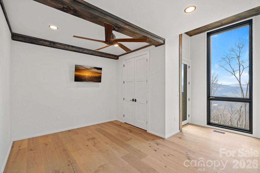 Spacious, unfurnished interior of a new home in , Banner Elk (Image 19).