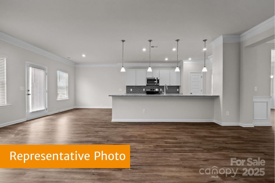 Family room & Kitchen