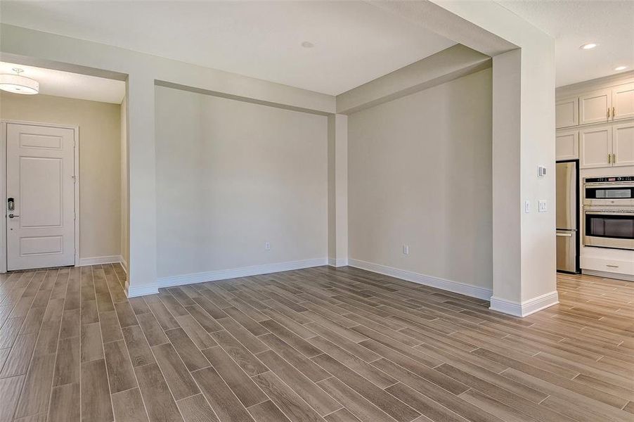 Spacious, unfurnished interior of a new home in Canoe Creek, Parrish (Image 26).