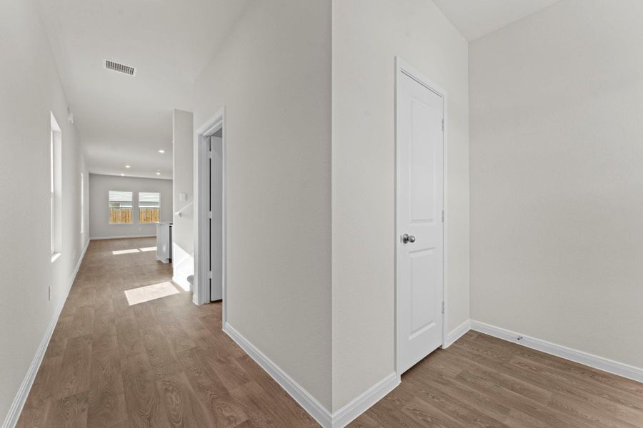 Spacious, unfurnished interior of a new home in Whisper South, San Marcos (Image 12).