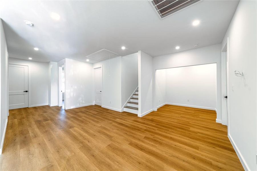 Spacious, unfurnished interior of a new home in , Dallas (Image 23).