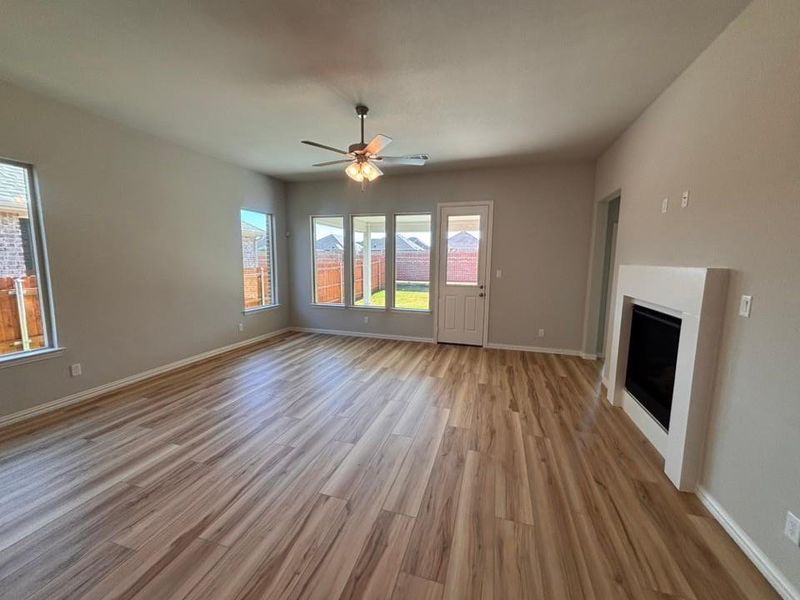 Spacious, unfurnished interior of a new home in Northstar, Haslet (Image 8).