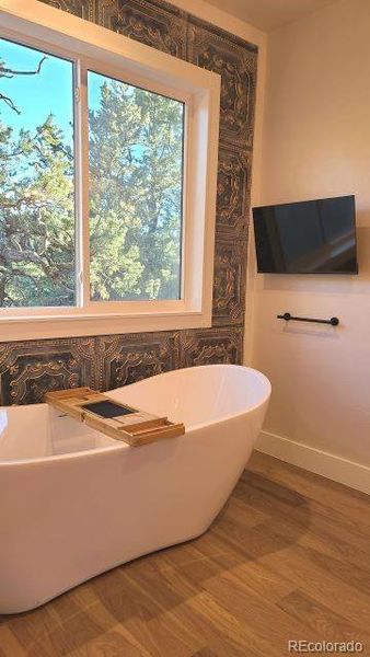 Image 41 of a home in .