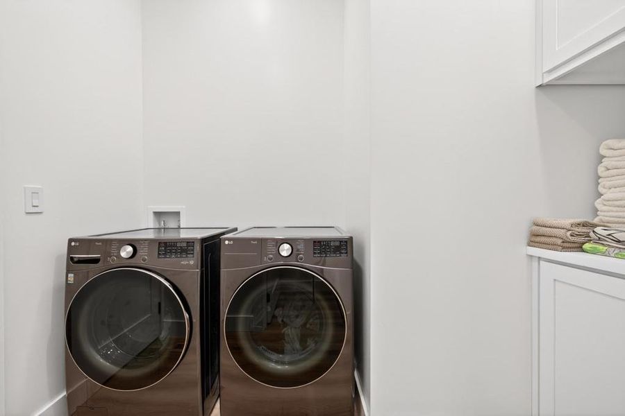 Furnished interior view inside a new home in , Buford (Image 52).